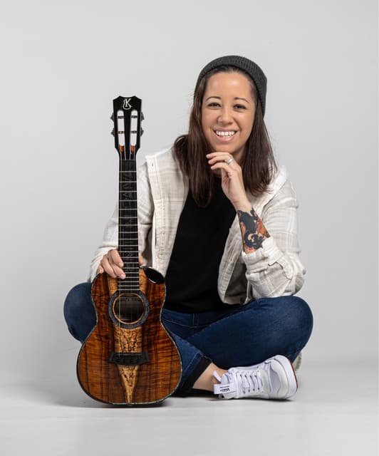 Brittni Paiva artist profile image