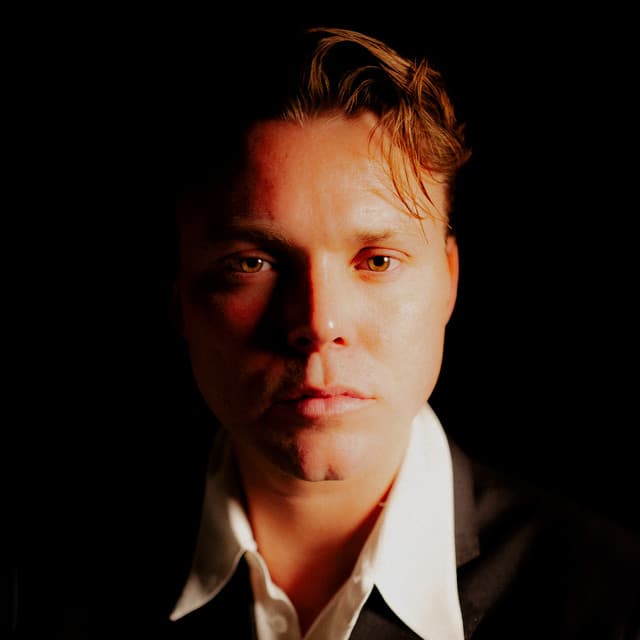 Ashton Irwin artist profile image