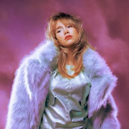 Suki Waterhouse's artist profile image