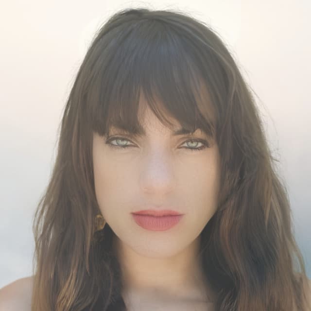 Naama profile