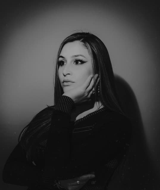 Venessa Michaels artist profile image