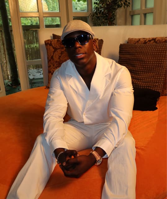 Mensa artist profile image