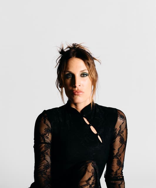Jess Young artist profile image
