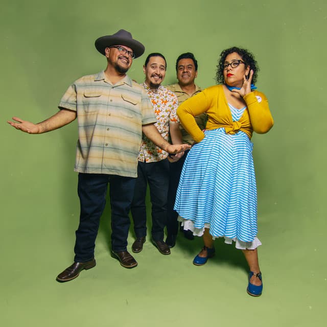 La Santa Cecilia's artist profile image