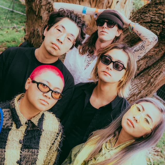 No Vacation artist profile image