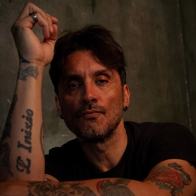 Fabrizio Moro artist profile image