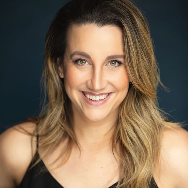 Natalie Weiss artist profile image