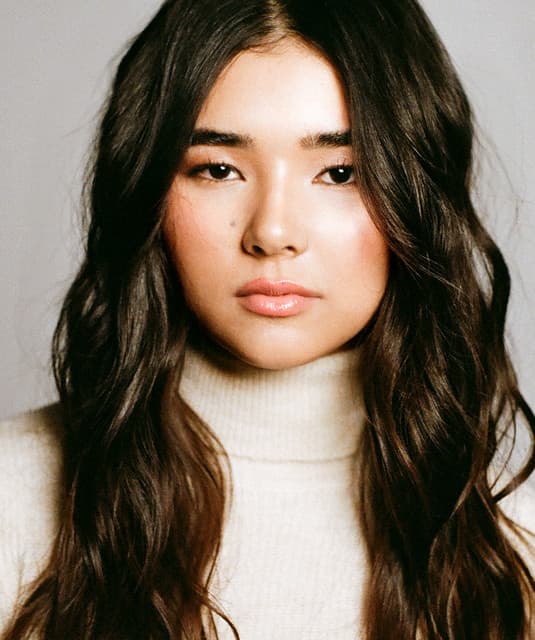 Hana Effron's artist profile image