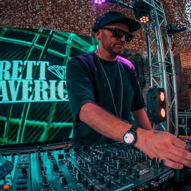 Brett Maverick artist profile