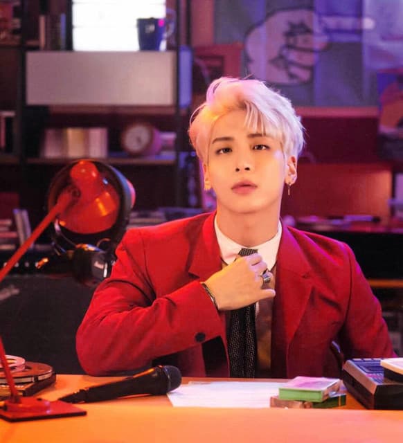 JONGHYUN artist profile image
