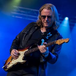 Matt Schofield's artist profile image