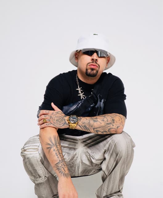 DJ Douglinhas artist profile image