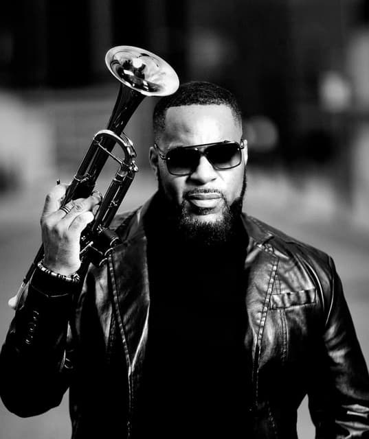 Lin Rountree's artist profile image