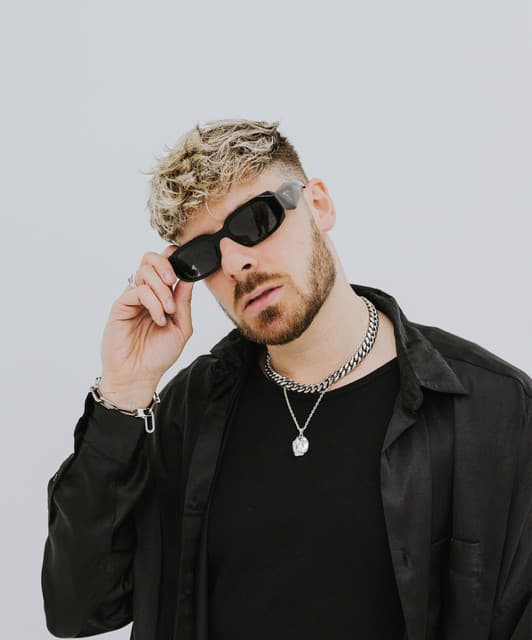 REWI artist profile image