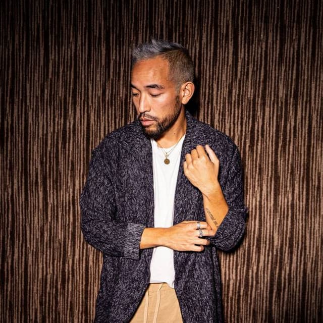 Pat Lok artist profile image