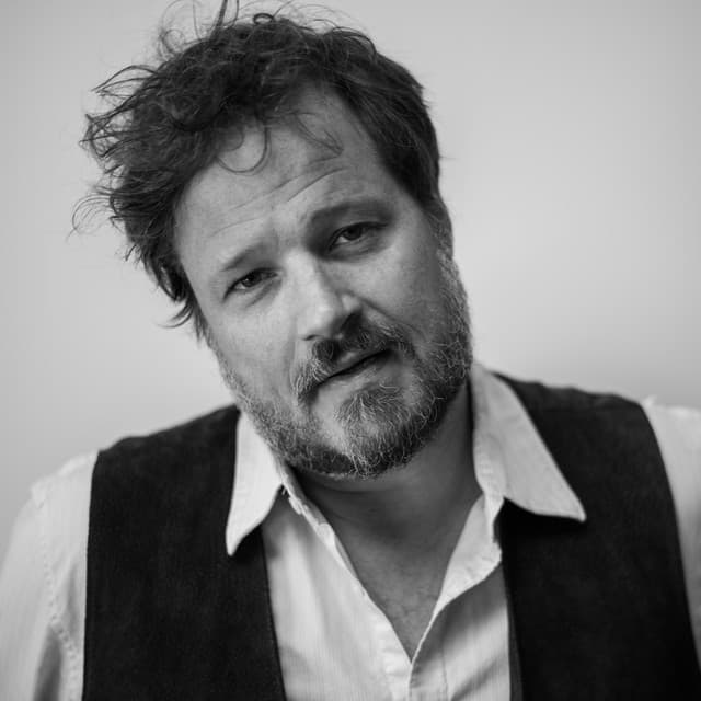 Corin Raymond artist profile image