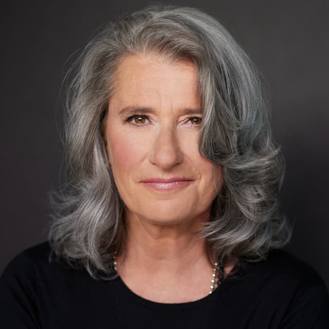 Térez Montcalm artist profile image
