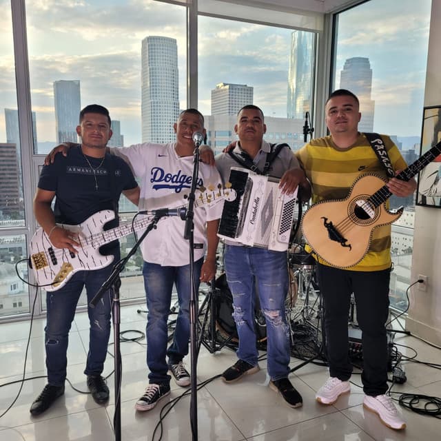Los Farmerz artist profile image