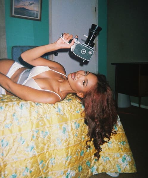 Jordyn Simone artist profile image