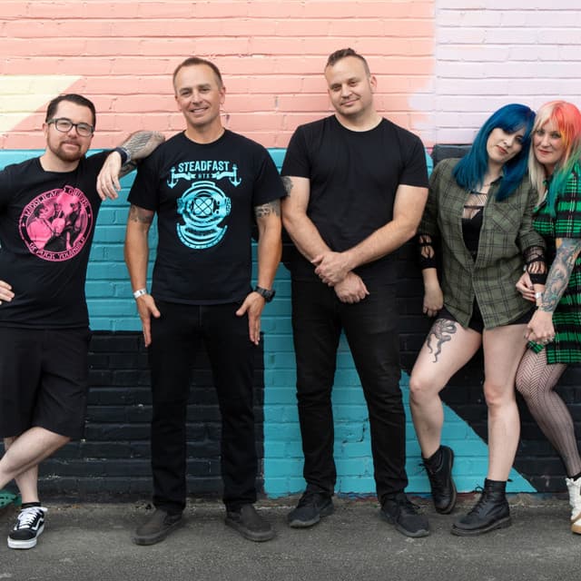 Tsunami Bomb's artist profile image