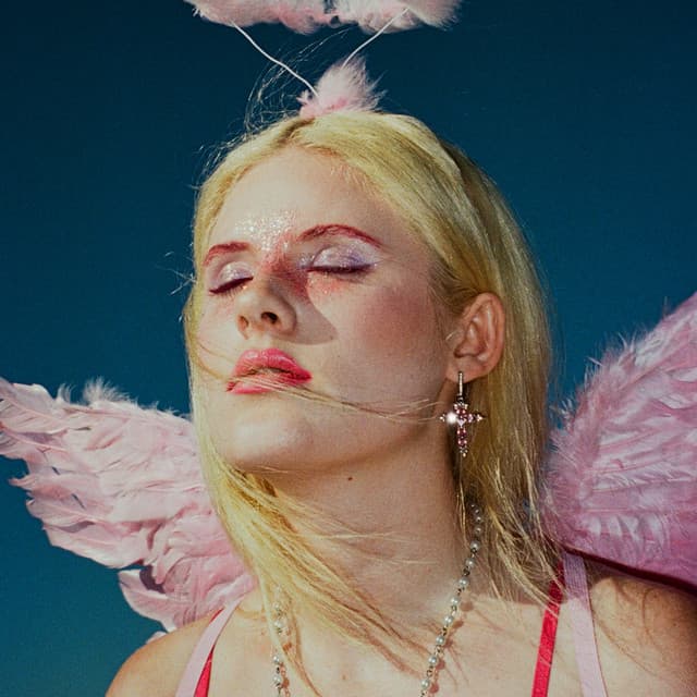 Meg Smith's artist profile image
