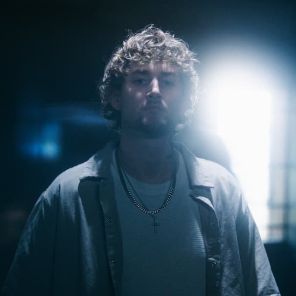 Austin Snell artist profile