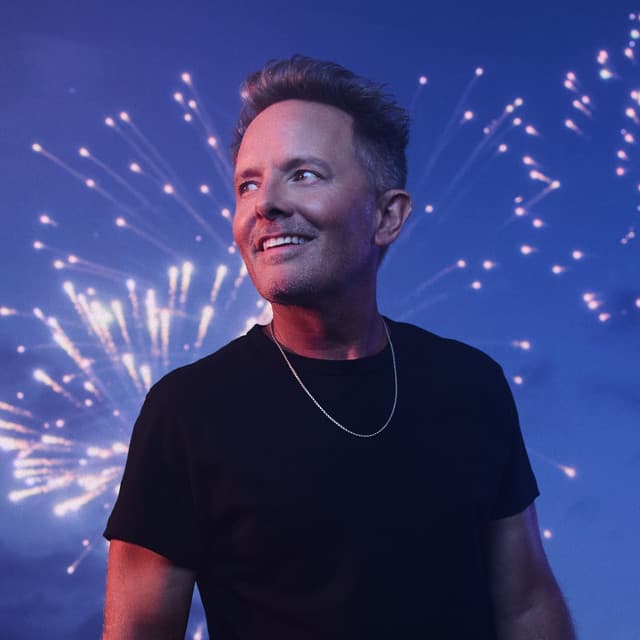 Chris Tomlin's artist profile image