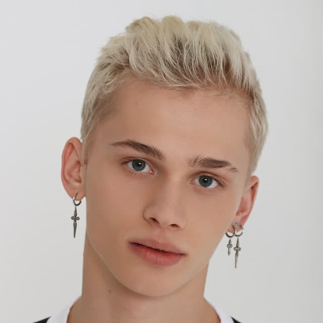 Даня Милохин profile