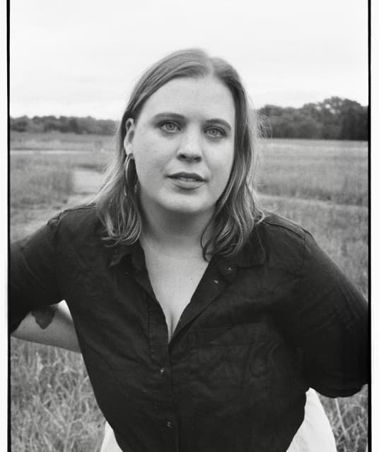 Olivia Ellen Lloyd artist profile image