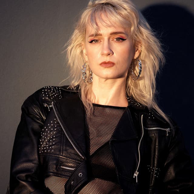 Andi profile
