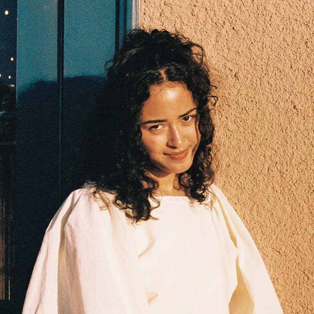 Lauren Juzang artist profile image