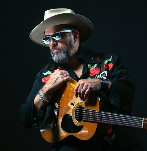 Raul Malo's artist profile image