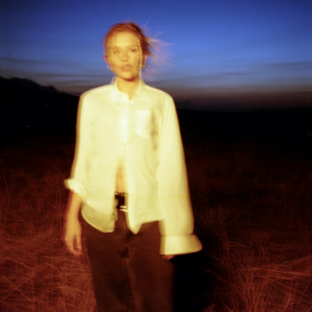 Lennon Stella artist profile image