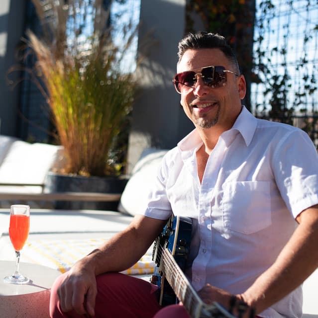 JJ Sansaverino's artist profile image