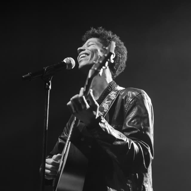 Aaron Childs artist profile image