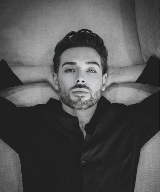 Kris James artist profile image