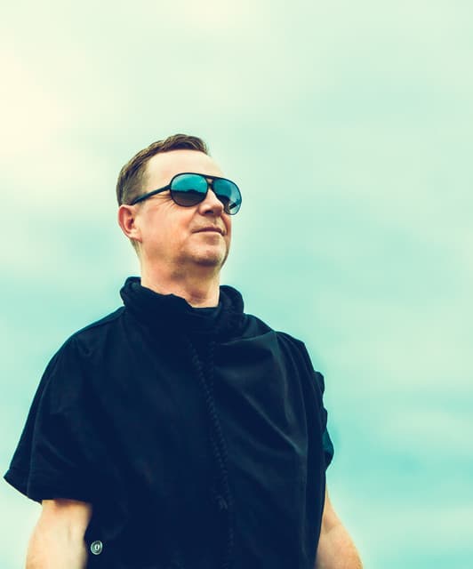 Nick Warren's artist profile image