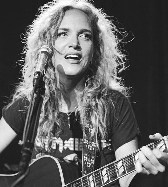 Kierston White artist profile image