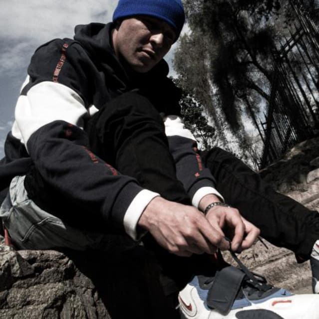 Niel Brown artist profile image