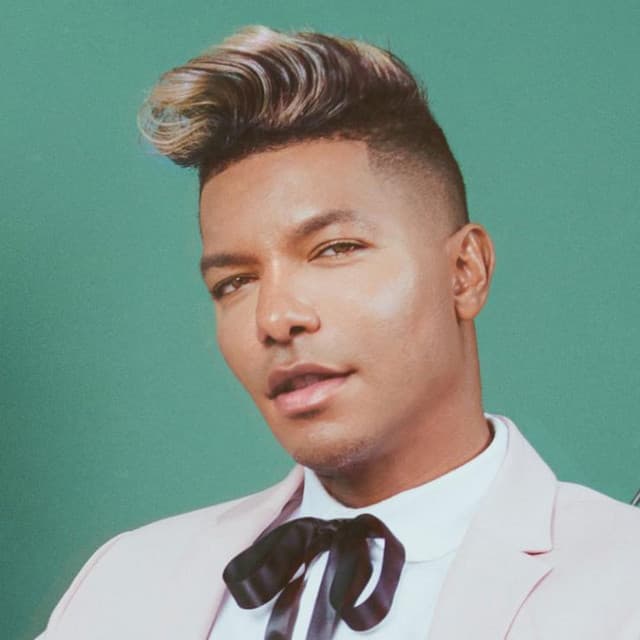 Stevie Mackey artist profile image