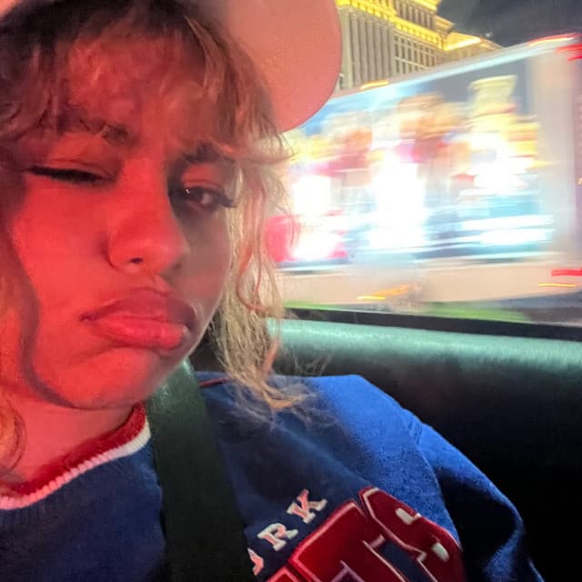 Bella Kay artist profile image