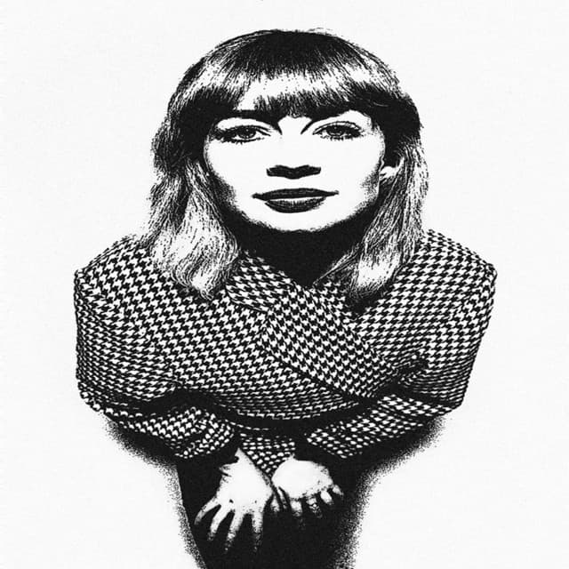 Molly Vulpyne artist profile