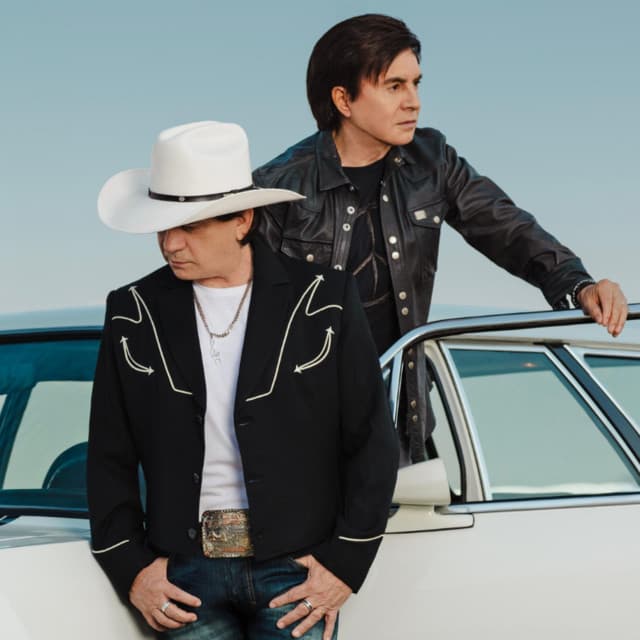 Chitãozinho & Xororó artist profile image