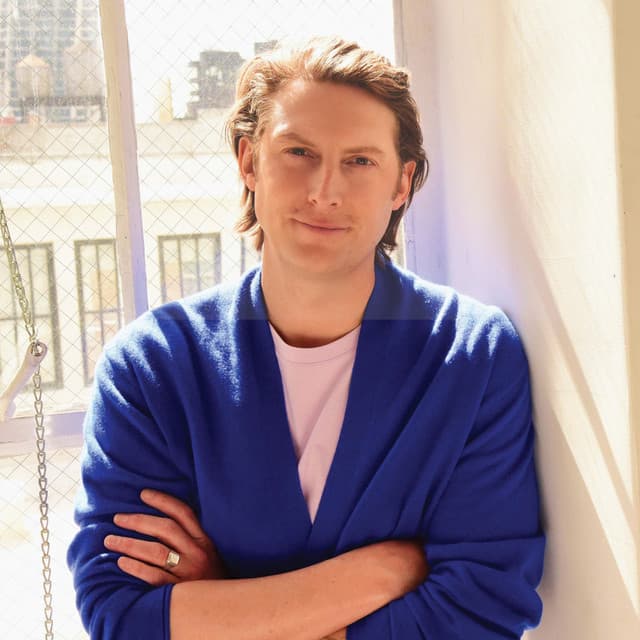 Eric Hutchinson artist profile image