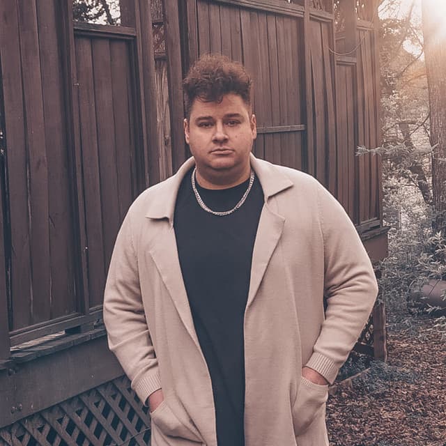 Jon Mullins artist profile image