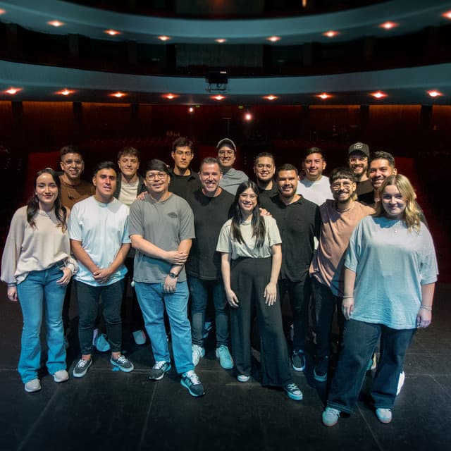 Hillsong en Español artist profile image