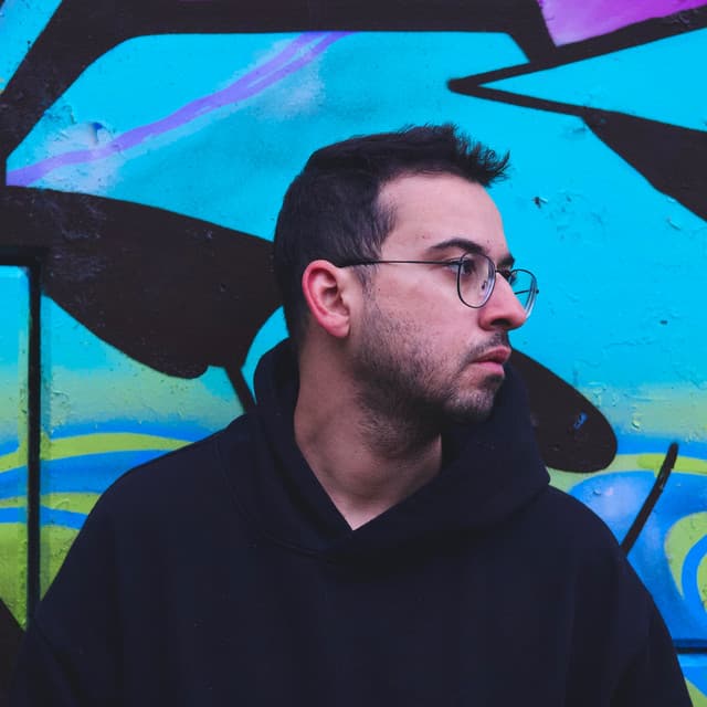rrotik artist profile image