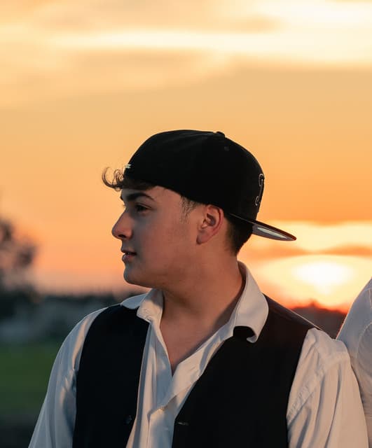 Max Carra artist profile image