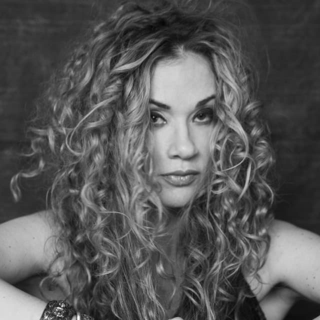 Dana Fuchs artist profile image
