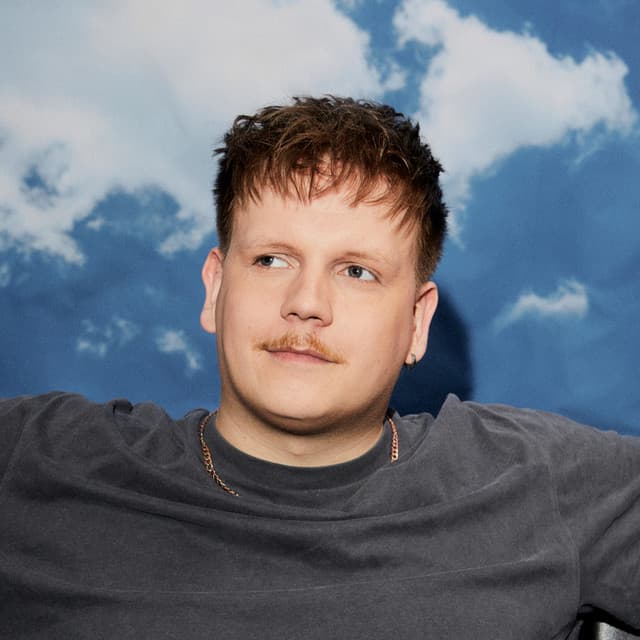 Diffrent artist profile image